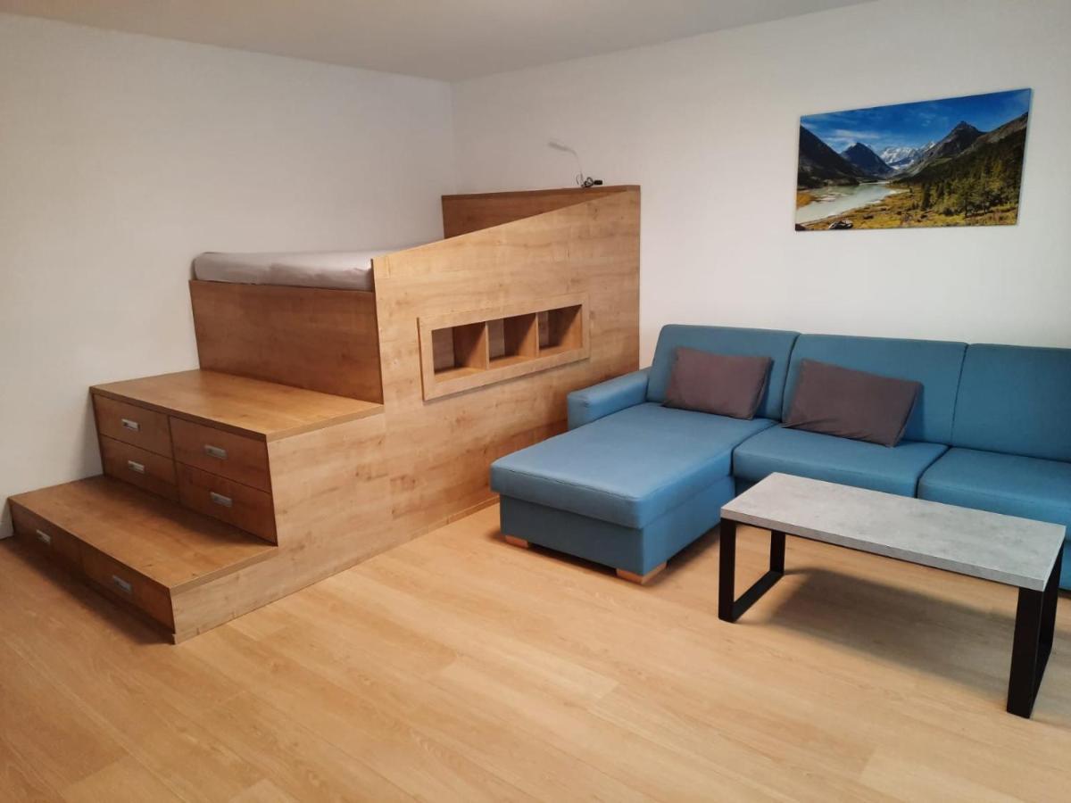 City Apartment Poprad Exterior photo
